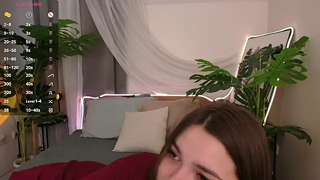 Alice Walters online show from 09-10-25, 02:39