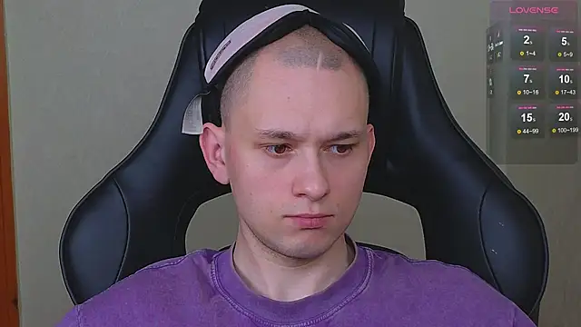 Snapshot of STRONGBEAUTY282 chatting on 12-12-24, 08:57 STRONGBEAUTY282 online show from 12-12-24, 08:57