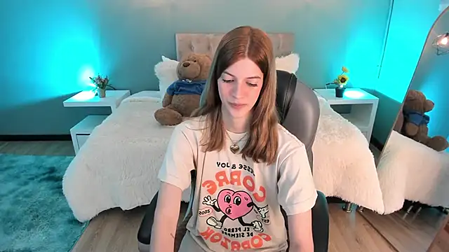 Nora Vennucci online show from 10-10-25, 07:35