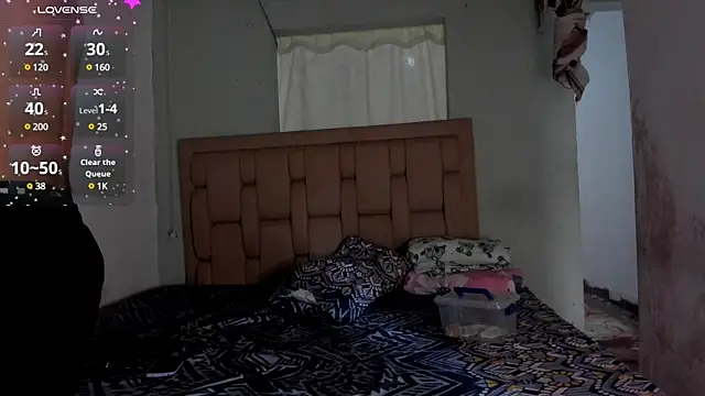Snapshot of stepcouple_XXX chatting on 12-04-24, 07:01 stepcouple XXX online show from 12-04-24, 07:01