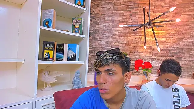 Snapshot of StrawwBoys chatting on 01-25-25, 09:46 StrawwBoys online show from 01-25-25, 09:46