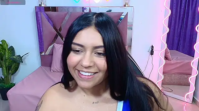 Snapshot of kendra_tay chatting on 10-18-25, 03:53 kendra tay online show from 10-18-25, 03:53