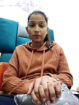 Snapshot of Aleena_Rai chatting on 12-13-24, 07:43 Aleena Rai online show from 12-13-24, 07:43