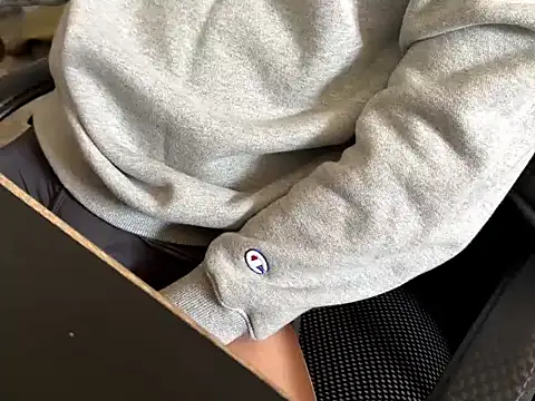 Snapshot of Ryan67533 chatting on 01-26-25, 03:59 Ryan67533 online show from 01-26-25, 03:59