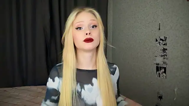 lisa barbie online show from 01-25-25, 02:58