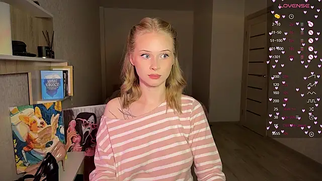 lisa barbie online show from 10-19-25, 03:56