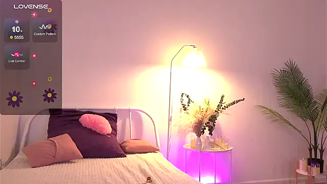 Snapshot of tender_babyy chatting on 09-18-25, 12:40 tender babyy online show from 09-18-25, 12:40