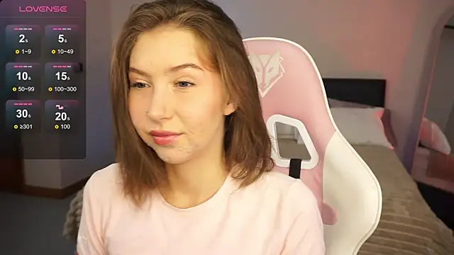 Snapshot of LinaSiren chatting on 12-15-24, 03:24 LinaSiren online show from 12-15-24, 03:24