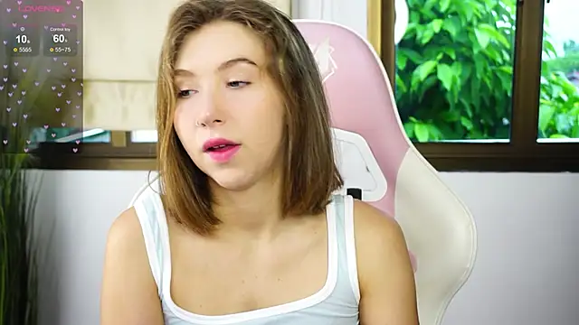 Snapshot of LinaSiren chatting on 09-12-25, 03:28 LinaSiren online show from 09-12-25, 03:28