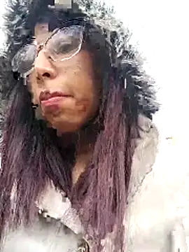 Snapshot of MirandaSingle chatting on 02-04-26, 12:11 MirandaSingle online show from 02-04-26, 12:11