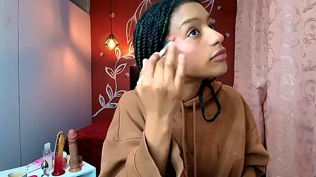 Zia Green online show from 01-12-25, 05:03