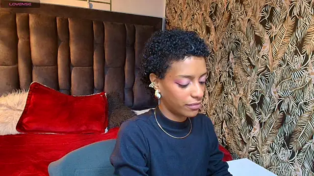 Zia Green online show from 04-28-26, 01:05