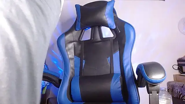 Snapshot of SexyBoy-Bigclit chatting on 11-16-25, 01:39 SexyBoy-Bigclit online show from 11-16-25, 01:39