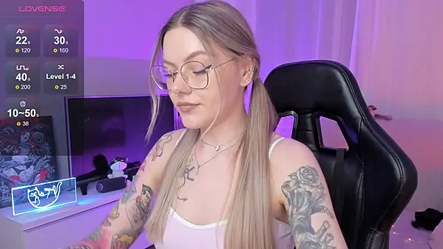 Marta May  online show from 09-27-25, 03:39