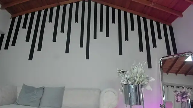 KatieNolan 1 online show from 03-05-25, 01:31