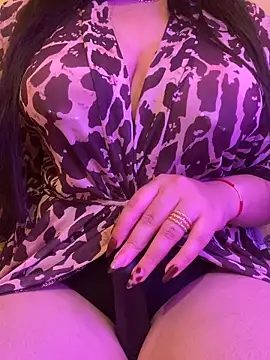 Cameelia online show from 12-20-25, 05:14