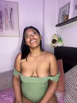 Snapshot of Isabella_fasilier chatting on 01-19-25, 06:53 Isabella fasilier online show from 01-19-25, 06:53