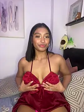 Snapshot of Isabella_fasilier chatting on 01-31-25, 01:43 Isabella fasilier online show from 01-31-25, 01:43