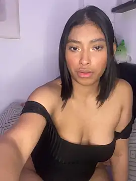Snapshot of Isabella_fasilier chatting on 02-04-25, 12:19 Isabella fasilier online show from 02-04-25, 12:19
