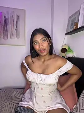 Snapshot of Isabella_fasilier chatting on 02-12-25, 02:24 Isabella fasilier online show from 02-12-25, 02:24
