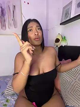 Snapshot of Isabella_fasilier chatting on 02-19-25, 11:46 Isabella fasilier online show from 02-19-25, 11:46