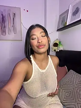 Snapshot of Isabella_fasilier chatting on 02-28-25, 12:32 Isabella fasilier online show from 02-28-25, 12:32