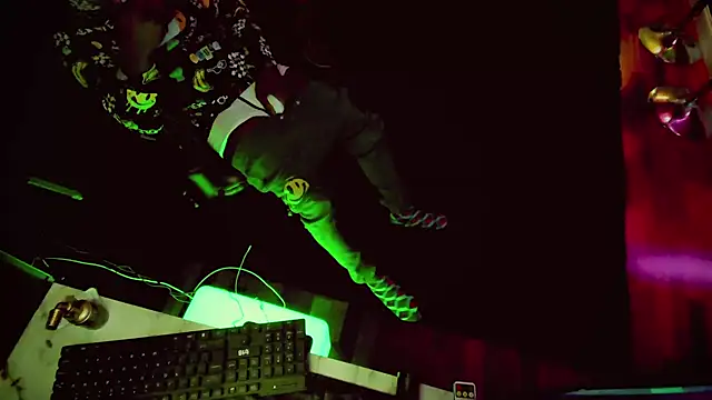 Pressure69mee online show from 02-02-25, 04:37