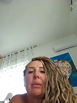 MariaRichi  online show from 10-04-25, 07:28