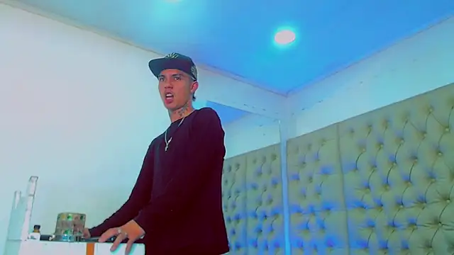 HannibalLester online show from 02-02-25, 11:53