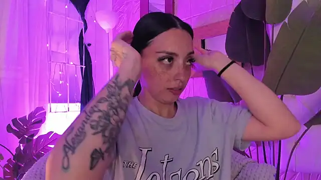 sadashi moon  online show from 02-05-25, 09:36