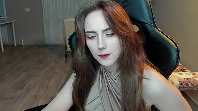 Snapshot of SilverDream chatting on 02-07-25, 09:48 SilverDream online show from 02-07-25, 09:48