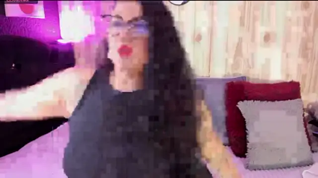 yoishat77 online show from 10-26-25, 02:50