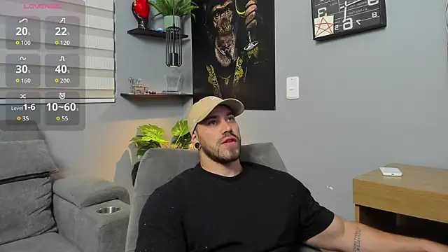 Snapshot of Giorgio-Leone chatting on 10-17-25, 11:40 Giorgio-Leone online show from 10-17-25, 11:40