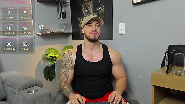 Snapshot of Giorgio-Leone chatting on 10-26-25, 06:14 Giorgio-Leone online show from 10-26-25, 06:14