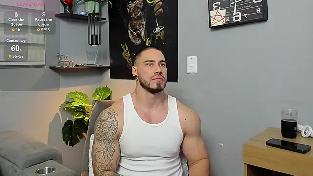 Snapshot of Giorgio-Leone chatting on 11-19-25, 02:11 Giorgio-Leone online show from 11-19-25, 02:11