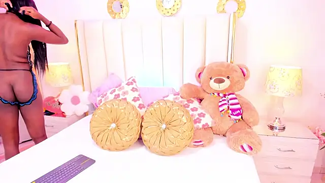 evangelin ts online show from 11-22-25, 02:05