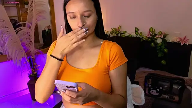 Hannah williams1 online show from 12-03-25, 08:51