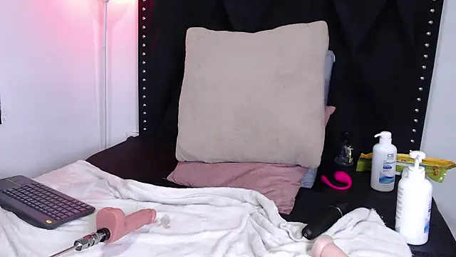 dafne queenn online show from 02-14-25, 03:58