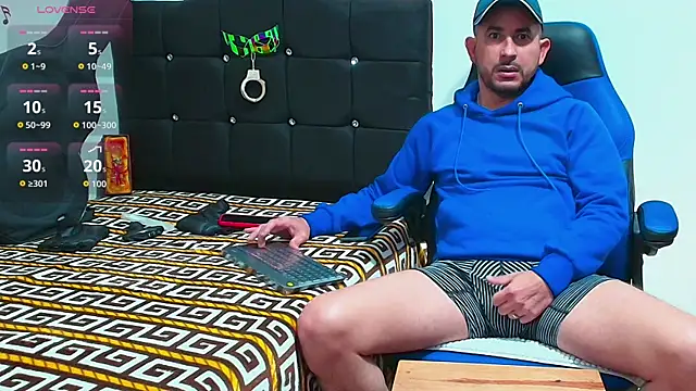 Yeol King online show from 11-21-25, 02:16