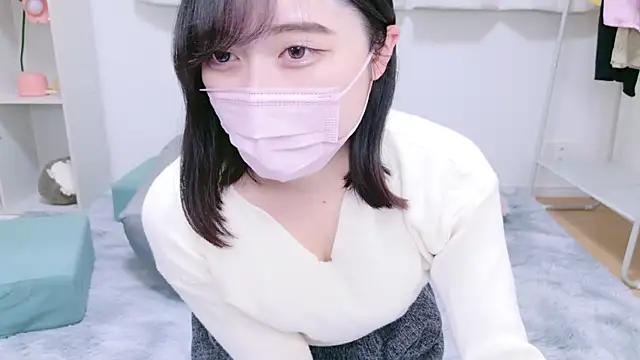 Snapshot of Yurie_ chatting on 12-28-24, 07:11 Yurie online show from 12-28-24, 07:11