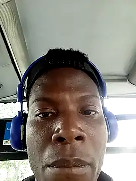 Snapshot of DalianHR33 chatting on 03-01-25, 02:02 DalianHR33 online show from 03-01-25, 02:02