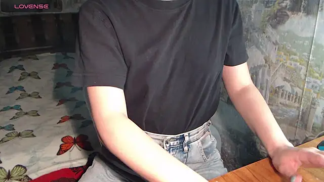 Snapshot of -LauraGold- chatting on 01-08-25, 02:35 -LauraGold- online show from 01-08-25, 02:35