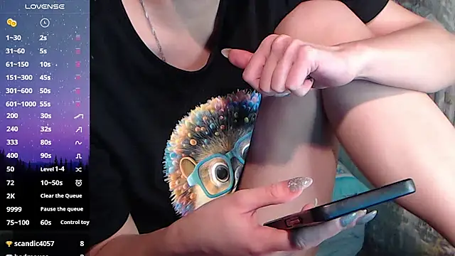 Snapshot of -LauraGold- chatting on 02-07-25, 06:45 -LauraGold- online show from 02-07-25, 06:45