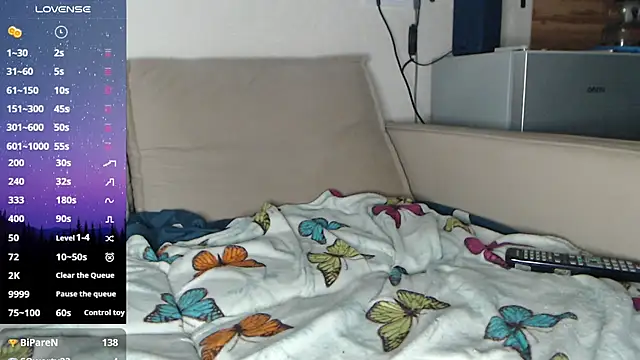 Snapshot of -LauraGold- chatting on 02-21-25, 10:37 -LauraGold- online show from 02-21-25, 10:37