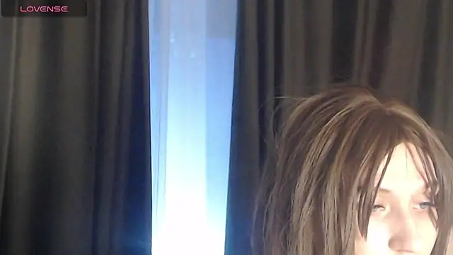 Snapshot of -LauraGold- chatting on 02-25-25, 04:03 -LauraGold- online show from 02-25-25, 04:03