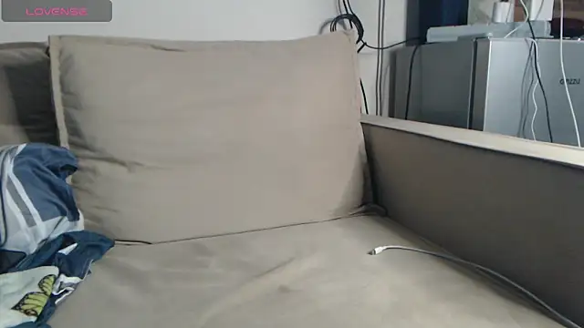 Snapshot of -LauraGold- chatting on 03-01-25, 11:26 -LauraGold- online show from 03-01-25, 11:26