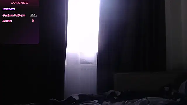 Snapshot of -LauraGold- chatting on 03-12-25, 05:35 -LauraGold- online show from 03-12-25, 05:35