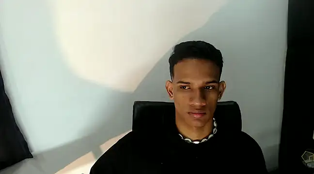 AbrahanBratz online show from 12-11-24, 01:06