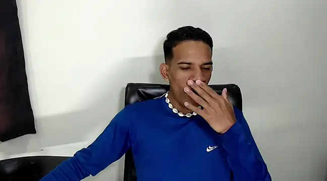 AbrahanBratz online show from 12-26-24, 11:32