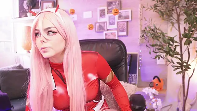 Snapshot of Dear_Morgan chatting on 10-29-25, 09:38 Dear Morgan online show from 10-29-25, 09:38